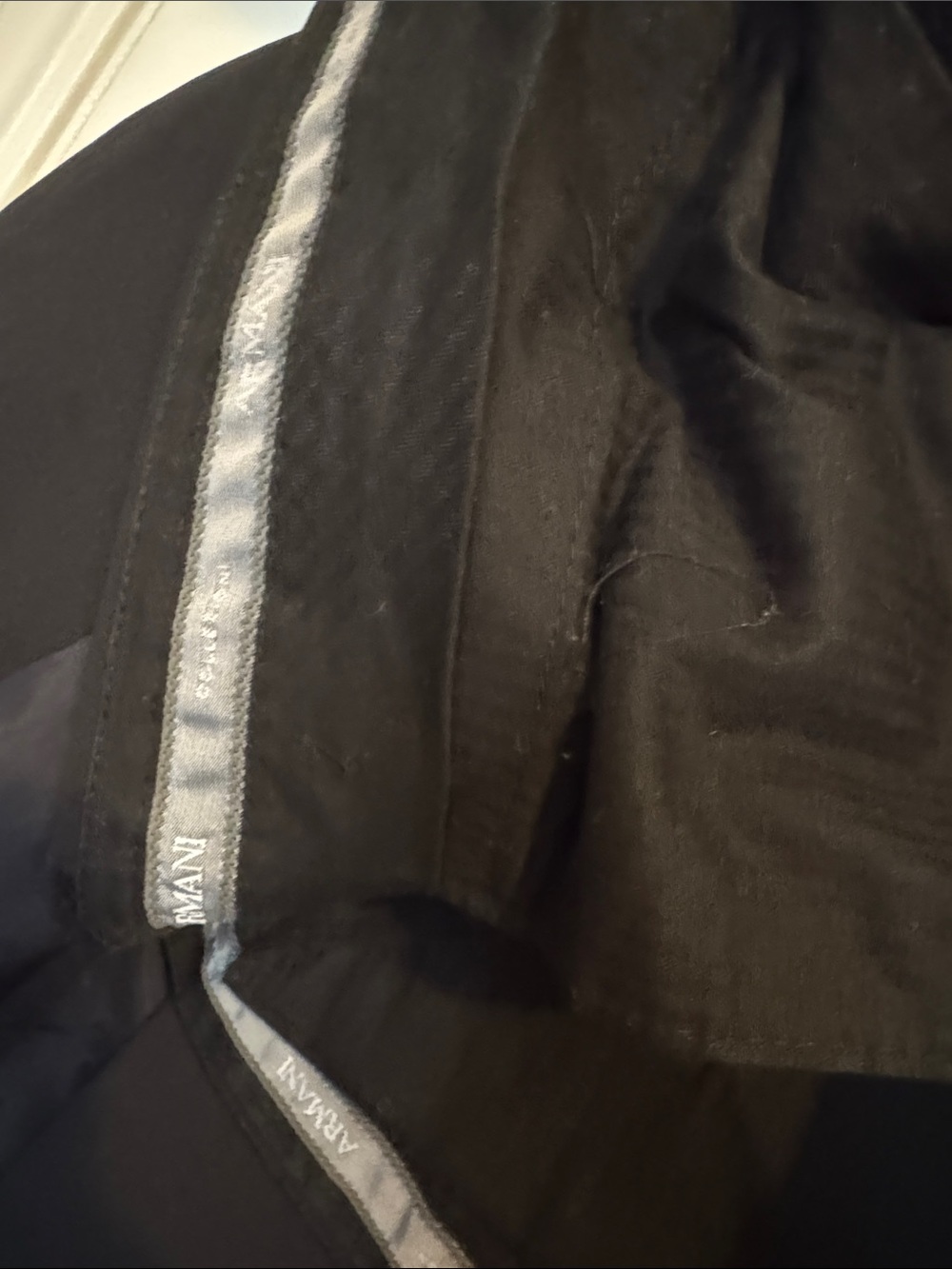 Armani Collezioni Men's Black Two-Button Suit Jacket - Picture 2 of 4